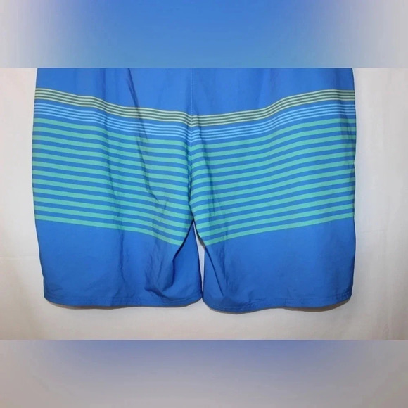 Vineyard Vines Striped Unlined Board Swim Shorts with Zippered Pocket Size 40 - Picture 10 of 14